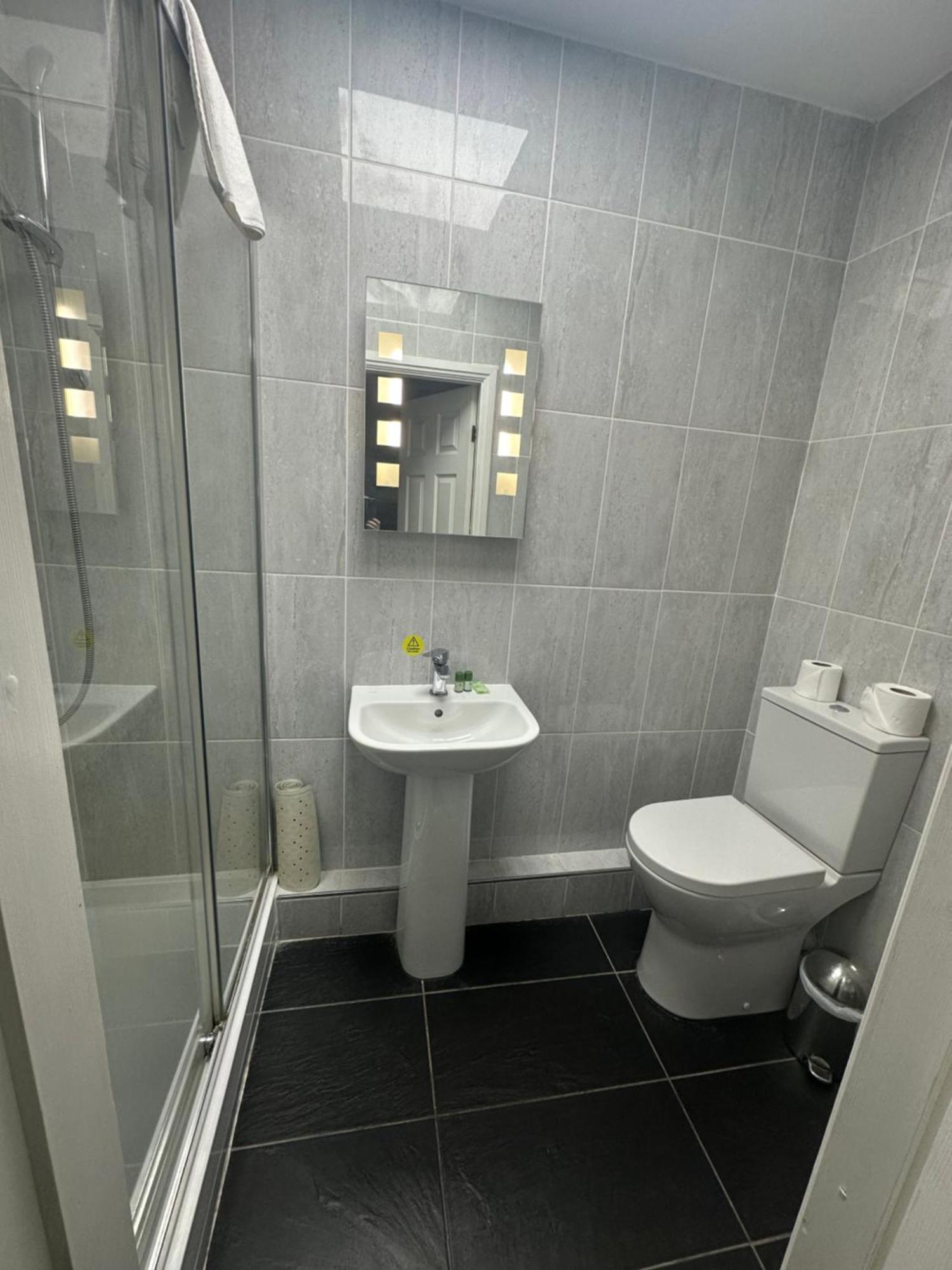 Kings Croft Hotel Pontefract Buitenkant foto