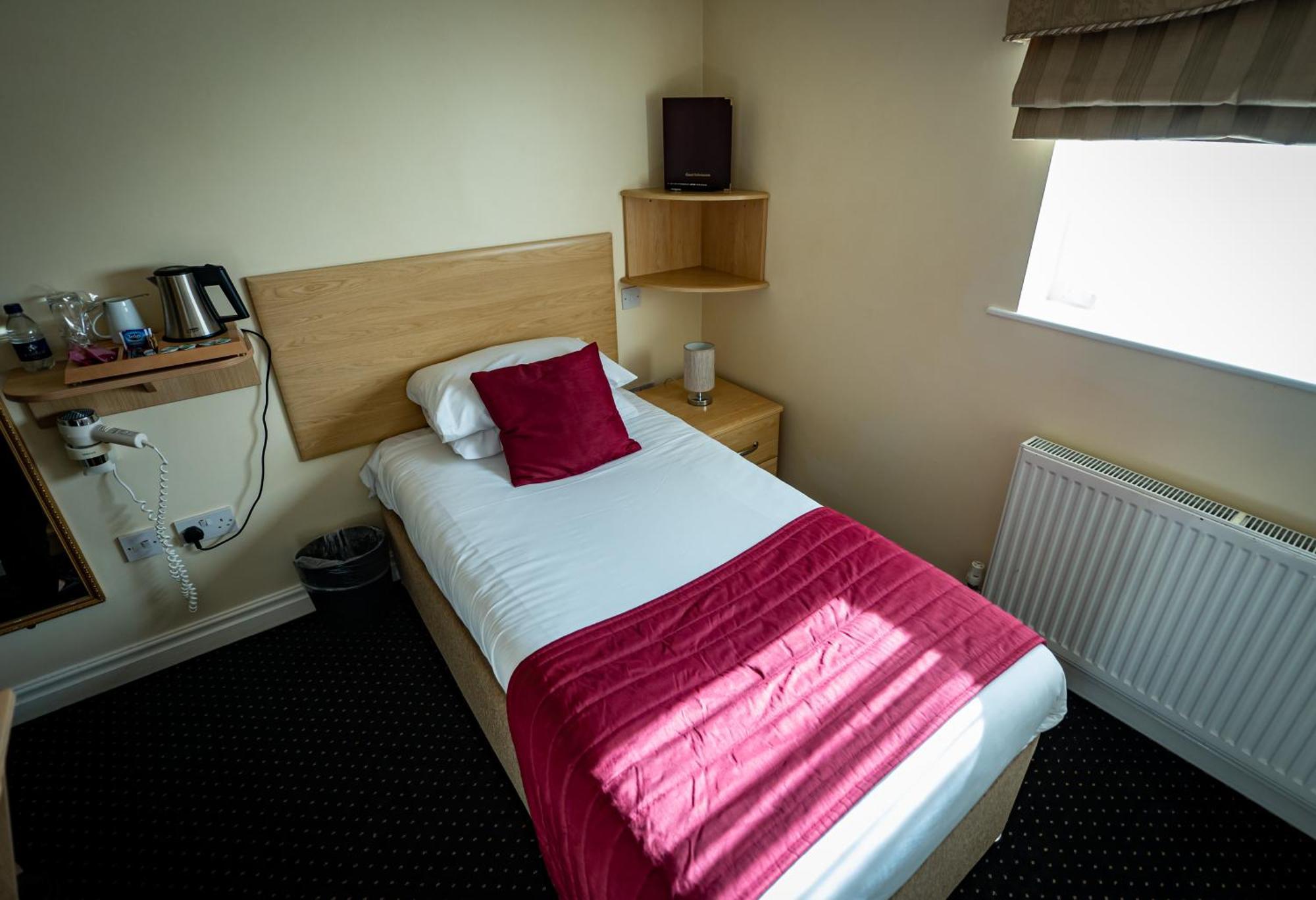 Kings Croft Hotel Pontefract Buitenkant foto